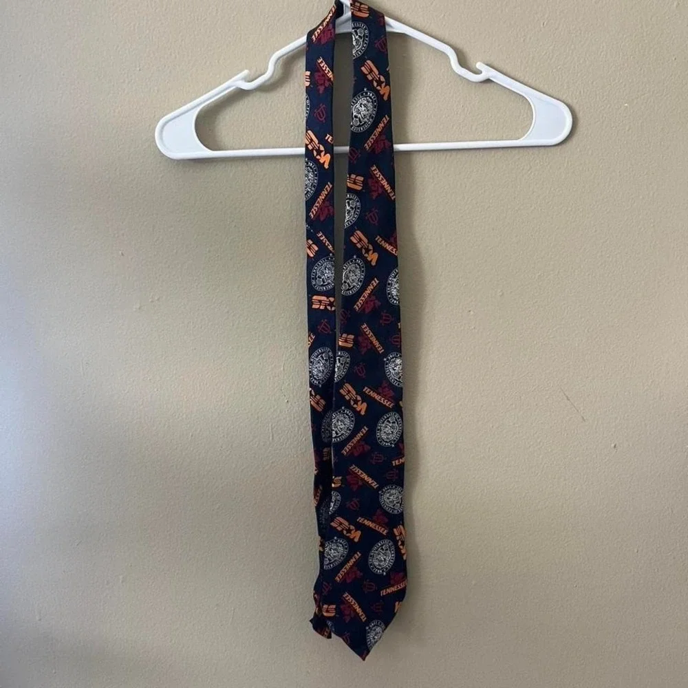 University of‎ Tennessee Volunteers Necktie J.T. Beckett NCAA Football
